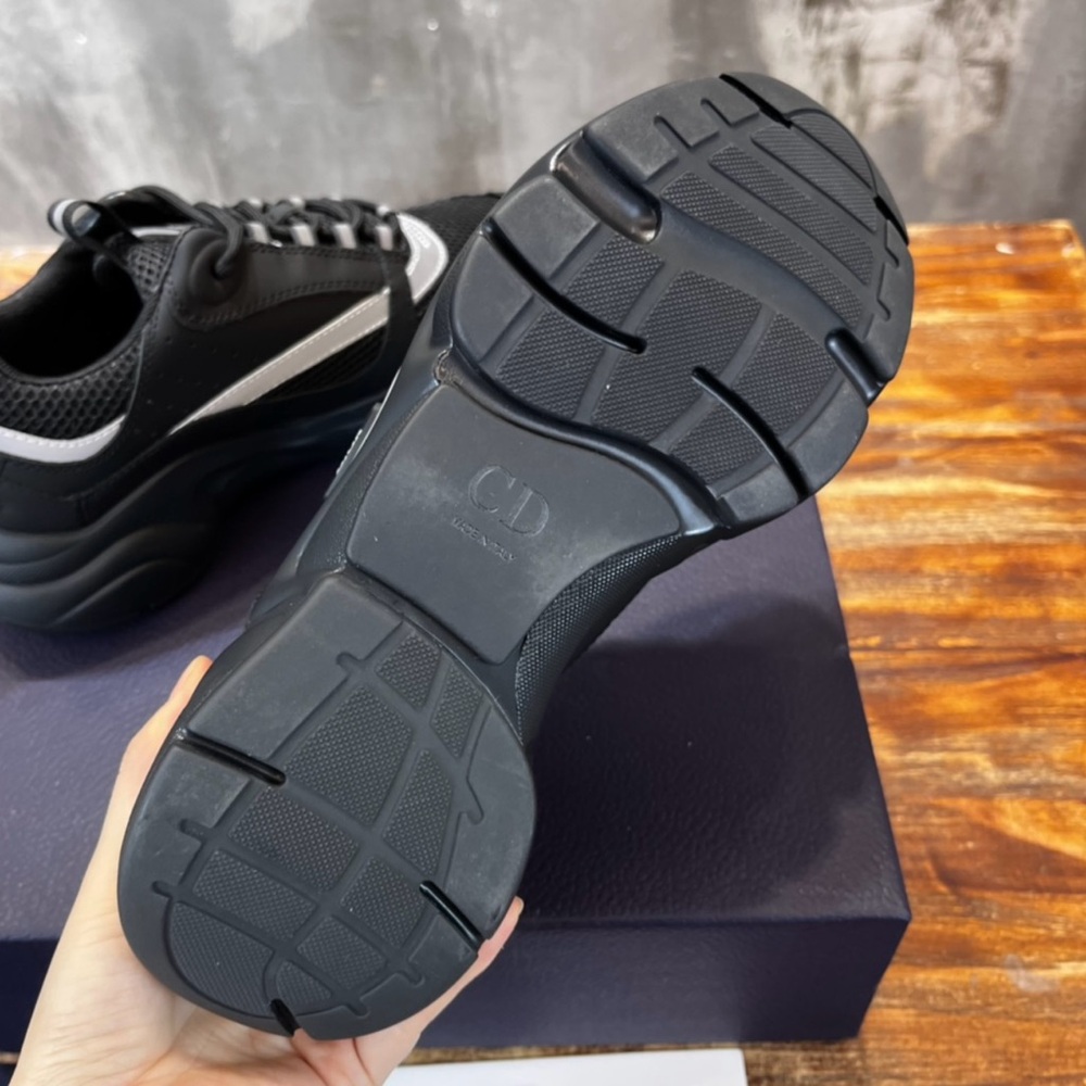Dior Men's Black and Gray Sneakers Worn/New - Picture 4 of 5